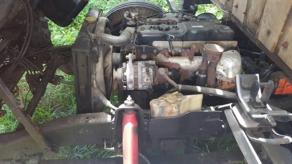 ขาย 6 ล้อ NPR ปี 33 คัสซีสวยตลอดเส้น เครื่องดีไม่หลวมไม่ไอ เฟืองท้าย F แต่งเกียร์สั้นแล้ว คอกสวยพร้อมบรรทุก ทะเบียนพร้อมโอน