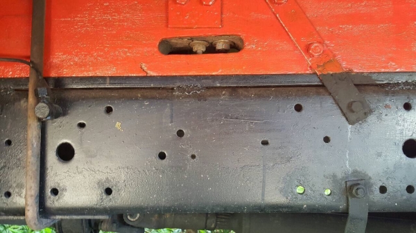 ขาย 6 ล้อ NPR ปี 33 คัสซีสวยตลอดเส้น เครื่องดีไม่หลวมไม่ไอ เฟืองท้าย F แต่งเกียร์สั้นแล้ว คอกสวยพร้อมบรรทุก ทะเบียนพร้อมโอน