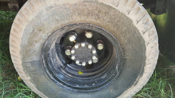 ขาย 6 ล้อ NPR ปี 33 คัสซีสวยตลอดเส้น เครื่องดีไม่หลวมไม่ไอ เฟืองท้าย F แต่งเกียร์สั้นแล้ว คอกสวยพร้อมบรรทุก ทะเบียนพร้อมโอน