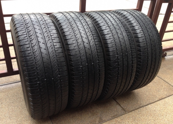 ยาง BF goodrich 265 70 16 ปี12 สภาพดี ดอกเยอะ ไม่มีปะ พร้อมใช้งาน ยาง BF goodrich 265 70 16 ปี12 สภาพดี ดอกเยอะ ไม่มีปะ พร้อมใช้งาน