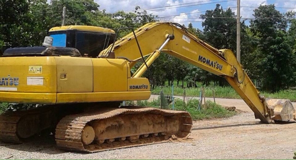 **1,350,000 บ.ต่อรอง/// แบคโฮ KOMATSU PC200-7 อินวอย **ขาย KOMATSU PC200 รุ่น7 แบคโฮ สภาพสวย พร้อมใช้ ราคาเบา HYD.EXCAVATOR KOMATSU PC200-7 เครื่องเดิม ปั้มเดิม ไฟฟ้าเต็ม ใช้งาน 17,xxx ชม. เครื่อง CUMMINS -6สูบ เครื่องดี แน่น แรง ปั้มดี แรง ทำงานดี เร็วดี
