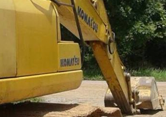 **1,350,000 บ.ต่อรอง/// แบคโฮ KOMATSU PC200-7 อินวอย **ขาย KOMATSU PC200 รุ่น7 แบคโฮ สภาพสวย พร้อมใช้ ราคาเบา HYD.EXCAVATOR KOMATSU PC200-7 เครื่องเดิม ปั้มเดิม ไฟฟ้าเต็ม ใช้งาน 17,xxx ชม. เครื่อง CUMMINS -6สูบ เครื่องดี แน่น แรง ปั้มดี แรง ทำงานดี เร็วดี