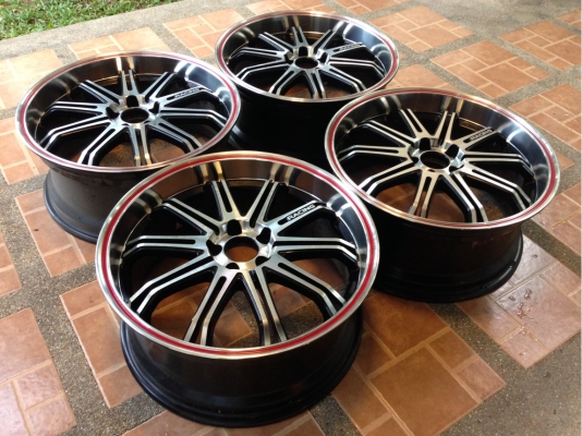 ล้อแนว VIP ขอบ18 5รู114 กว้าง 8นิ้ว off +42 สภาพสวย ไม่มีซ่อม