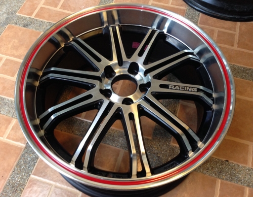 ล้อแนว VIP ขอบ18 5รู114 กว้าง 8นิ้ว off +42 สภาพสวย ไม่มีซ่อม