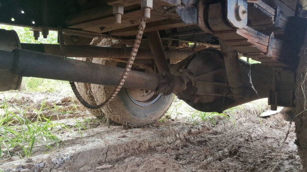 ขาย 6 ล้อ NISSAN เครื่อง 100 แรง คัสซีสวย ทะเบียนเต็มพร้อมโอน ราคาคุยกันได้ครับ