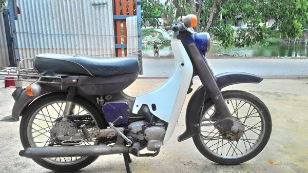 Yamaha u5 ไฟตกสองจังหวะ รถผมสะสมไว้หายาก ขาย9000