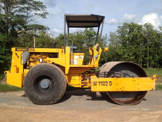 ขายรถบดสั่นสะเทือน  10 ตัน