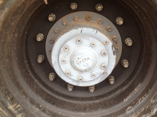 ขายรถบดสั่นสะเทือน  10 ตัน