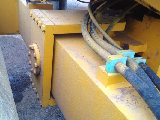 ขายรถบดสั่นสะเทือน  10 ตัน