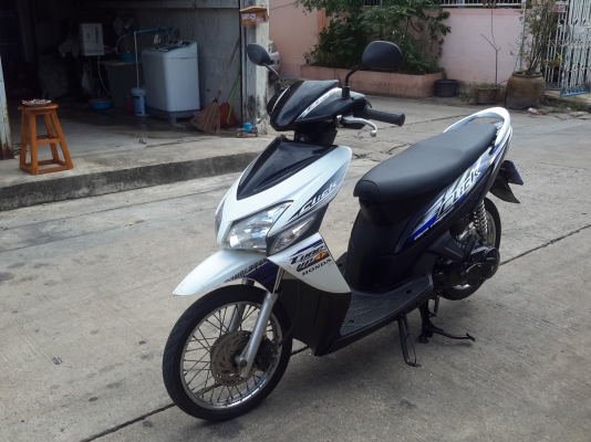 ขายฮอนด้าคลิกสตาร์ทมือติดง่าย