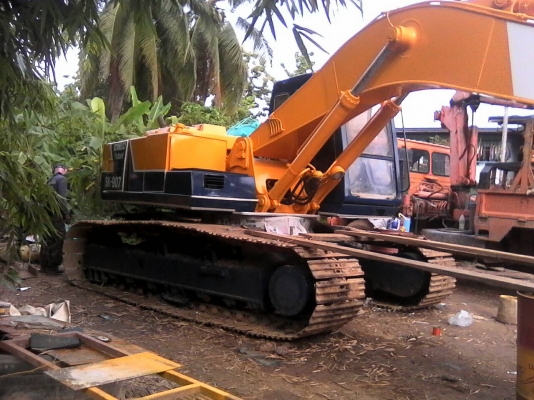 แม็คโครมือสอง/ Kobelco SK200 Mark 2/ 907 ตัวเดินใหญ่/ ปั้ม K3V เอกสารเล่มทะเบียน