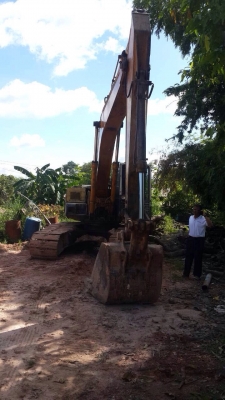 ขายด่วนรถแบคโฮ. Komatsu. 200 รุ่น 5. พร้อมใช้งาน.  เอกสารพร้อม