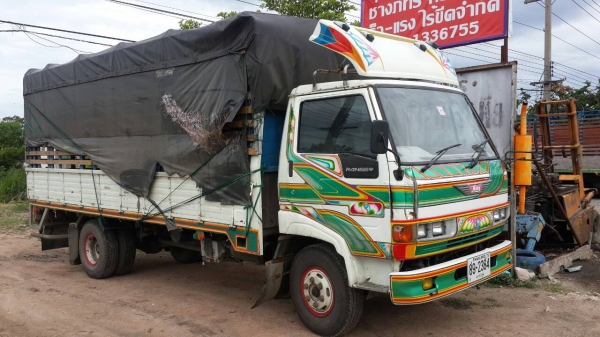 หกล้อ hino  เครื่อง WO4D 117 แรง กะบะยาว 5.50 กระจกไฟฟ้า แอร์ พวงมาลัยเพาเวอร์  รถพร้อมใช้งาน ภาษี เอกสารพร้อมโอน