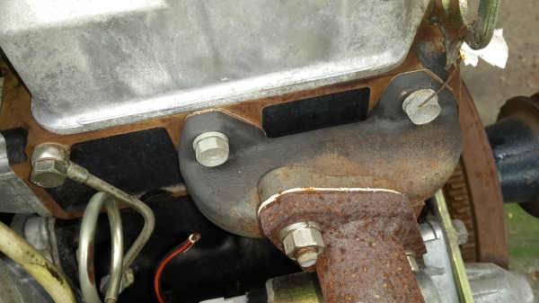 2 สูบ อิเซกิ  12 แรง รหัส P - 4