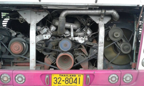 ขาย 8ล้อ มิตซูทั้งชุด ปีกนก เครื่อง8dc9 890,000