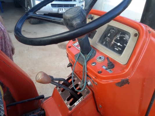 77,000 บาท ขายครับ. KUBOTA.  L 2002 DT-M. (4 WD) เพาเวอร์ พร้อม ผาน 5 และ เหล็กกันจม ( มีภาพวีดีโอ )