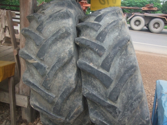 ขายยางรถไถ ฟอร์ด กะทะ30