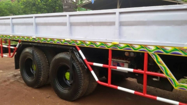 ขาย10ล้อติดเครน304ตัน HINO FL3H 4ปลอก3ชัก ยาว7.20เมตร เครื่อง195แรง สภาพพร้อมใช้งาน เอกสารพร้อมโอน สนใจโทร 090-8588220คุณนะ 093-3258446คุณบิว ID:narong498 หรือเข้าดูสินค้าอื่นๆได้ที่ www.truck.in.th/498 หรือเพจFacebook ณรงค์ ซื้อขายรถมือสอง (เว็บไซต์ส่วนต