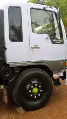 ขาย10ล้อติดเครน304ตัน HINO FL3H 4ปลอก3ชัก ยาว7.20เมตร เครื่อง195แรง สภาพพร้อมใช้งาน เอกสารพร้อมโอน สนใจโทร 090-8588220คุณนะ 093-3258446คุณบิว ID:narong498 หรือเข้าดูสินค้าอื่นๆได้ที่ www.truck.in.th/498 หรือเพจFacebook ณรงค์ ซื้อขายรถมือสอง (เว็บไซต์ส่วนต