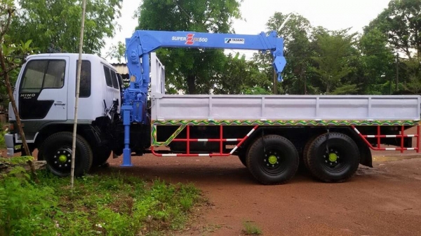 ขาย10ล้อติดเครน304ตัน HINO FL3H 4ปลอก3ชัก ยาว7.20เมตร เครื่อง195แรง สภาพพร้อมใช้งาน เอกสารพร้อมโอน สนใจโทร 090-8588220คุณนะ 093-3258446คุณบิว ID:narong498 หรือเข้าดูสินค้าอื่นๆได้ที่ www.truck.in.th/498 หรือเพจFacebook ณรงค์ ซื้อขายรถมือสอง (เว็บไซต์ส่วนต