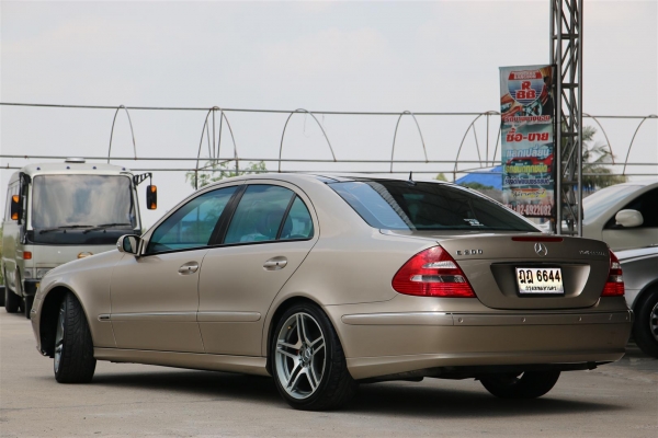 ขาย 2006 Benz E200 Kom Option เต็มสุดๆ หลังคาแก้ว ขาย 2006 Benz E200 Kom Option เต็มสุดๆ หลังคาแก้ว