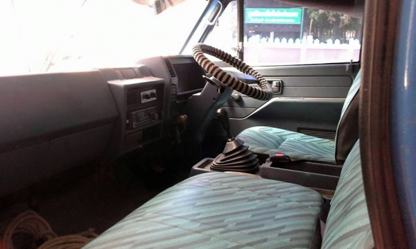 ขายสั่งลุยแท้ เครื่อง115แรง เฟืองท้ายF ภายในสวย สภาพพร้อมใช้งาน เอกสารพร้อมโอน สนใจโทร 090-8588220คุณนะ 093-3258446คุณบิว หรือเข้าดูสินค้าอื่นๆได้ที่ www.truck.in.th/498 หรือเพจFacebook ณรงค์ ซื้อขายรถมือสอง (เว็บไซต์ส่วนตัว) หรือFacebook ตลาดรถมือสอง คุณ