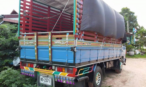 ขายสั่งลุยแท้ เครื่อง115แรง เฟืองท้ายF ภายในสวย สภาพพร้อมใช้งาน เอกสารพร้อมโอน สนใจโทร 090-8588220คุณนะ 093-3258446คุณบิว หรือเข้าดูสินค้าอื่นๆได้ที่ www.truck.in.th/498 หรือเพจFacebook ณรงค์ ซื้อขายรถมือสอง (เว็บไซต์ส่วนตัว) หรือFacebook ตลาดรถมือสอง คุณ