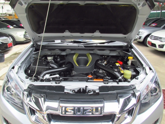 จัดเต็มฟรีดาวน์**D-MAX HI-lander 2.5VGS (NAVI) AT ปี2012  รถสวยมากๆ สภาพป้ายแดง