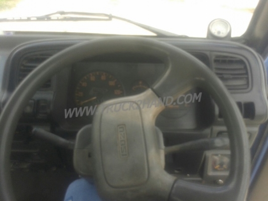 รถบรรทุก 6 ล้อ ISUZU NPR หัวแชซซี 115 แรงม้า 4 สูบ เครื่อง 4BE1  พวงมาลัยพาวเวอร์