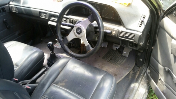 มาสด้า 323 ทะเบียนปี 58 พวงมาลัยพาวเวอร์ กระจกไฟฟ้า ไม่มีเครื่อง ขาย 6,500 บาท