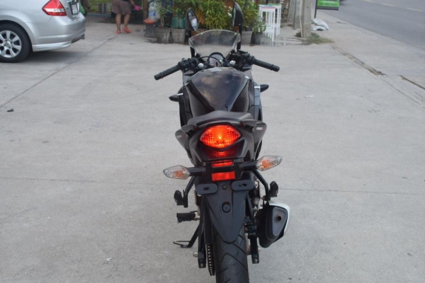 ฮอนด้า Cbr 150i สีดำ ปี 57 สภาพสวย ๆ เดิม ๆ ป้ายแดง ยังไงยังงั้น ฮอนด้า Cbr 150i สีดำ ปี 57 สภาพสวย ๆ เดิม ๆ ป้ายแดง ยังไงยังงั้น