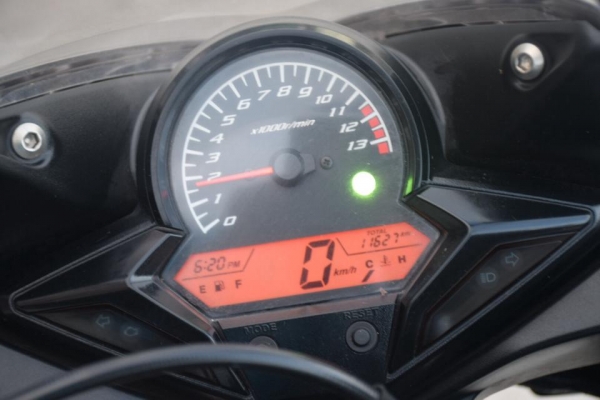 ฮอนด้า Cbr 150i สีดำ ปี 57 สภาพสวย ๆ เดิม ๆ ป้ายแดง ยังไงยังงั้น ฮอนด้า Cbr 150i สีดำ ปี 57 สภาพสวย ๆ เดิม ๆ ป้ายแดง ยังไงยังงั้น