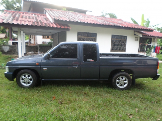 ขายรถกระบะนิสสันบิ๊กเอ็มแค๊ปฝาแดงจอโค้งปี38 พวงมาลัยพาเวอร์โรงงาน เครื่องแน่นๆประหยัดน้ำมันสุดๆสีเก็บมาใหม่สวยไร้ตำหนิบางๆสะอาดทั้งภายนอกและภายในครัชชีเดิมไม่ผุช่วงล่างแน่นปึก ภาษี+พรบ เต็ม ทะเบียนพร้อมชุดโอน สภาพพร้อมใช้งาน แอร์เย็นจัด+เทปชีีดี+แม๊กไลเนอ