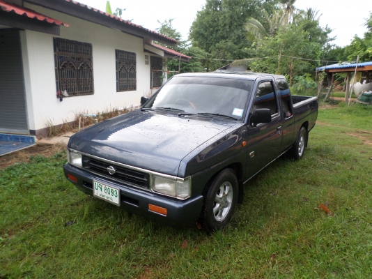 ขายรถกระบะนิสสันบิ๊กเอ็มแค๊ปฝาแดงจอโค้งปี38 พวงมาลัยพาเวอร์โรงงาน เครื่องแน่นๆประหยัดน้ำมันสุดๆสีเก็บมาใหม่สวยไร้ตำหนิบางๆสะอาดทั้งภายนอกและภายในครัชชีเดิมไม่ผุช่วงล่างแน่นปึก ภาษี+พรบ เต็ม ทะเบียนพร้อมชุดโอน สภาพพร้อมใช้งาน แอร์เย็นจัด+เทปชีีดี+แม๊กไลเนอ