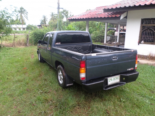 ขายรถกระบะนิสสันบิ๊กเอ็มแค๊ปฝาแดงจอโค้งปี38 พวงมาลัยพาเวอร์โรงงาน เครื่องแน่นๆประหยัดน้ำมันสุดๆสีเก็บมาใหม่สวยไร้ตำหนิบางๆสะอาดทั้งภายนอกและภายในครัชชีเดิมไม่ผุช่วงล่างแน่นปึก ภาษี+พรบ เต็ม ทะเบียนพร้อมชุดโอน สภาพพร้อมใช้งาน แอร์เย็นจัด+เทปชีีดี+แม๊กไลเนอ