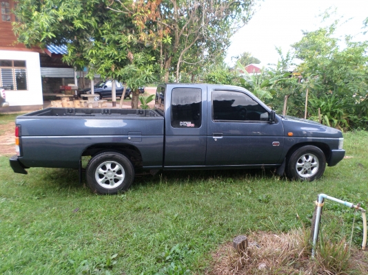 ขายรถกระบะนิสสันบิ๊กเอ็มแค๊ปฝาแดงจอโค้งปี38 พวงมาลัยพาเวอร์โรงงาน เครื่องแน่นๆประหยัดน้ำมันสุดๆสีเก็บมาใหม่สวยไร้ตำหนิบางๆสะอาดทั้งภายนอกและภายในครัชชีเดิมไม่ผุช่วงล่างแน่นปึก ภาษี+พรบ เต็ม ทะเบียนพร้อมชุดโอน สภาพพร้อมใช้งาน แอร์เย็นจัด+เทปชีีดี+แม๊กไลเนอ