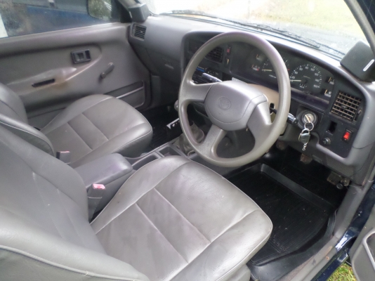 ขายรถกระบะไมตี้เอ็กแค๊ปปี1996/39 พวงมาลัยพาเวอร์โรงงาน รถเดิมๆ เครื่องดีมากครัชชีเดิมไม่ผุช่วงล่างแน่นปึกสีน้ำเงินสวยๆเอกสารพร้อมโอน ภาษีพรบ.เต็ม+แอร์เย็นจัด+ชีดี USB MP3+แม๊กไลเนอร์+ ยางดี4เส้น+ล้อแม๊กD4D รถสภาพพร้อมใช้งาน ขายราคา139,000บาท  สนใจสอบถามได