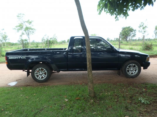 ขายรถกระบะไมตี้เอ็กแค๊ปปี1996/39 พวงมาลัยพาเวอร์โรงงาน รถเดิมๆ เครื่องดีมากครัชชีเดิมไม่ผุช่วงล่างแน่นปึกสีน้ำเงินสวยๆเอกสารพร้อมโอน ภาษีพรบ.เต็ม+แอร์เย็นจัด+ชีดี USB MP3+แม๊กไลเนอร์+ ยางดี4เส้น+ล้อแม๊กD4D รถสภาพพร้อมใช้งาน ขายราคา139,000บาท  สนใจสอบถามได