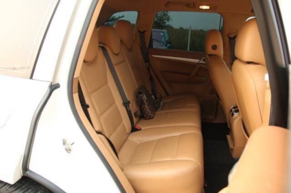 ขาย Porsche Cayenne V6 3.2 ปี2005 รถออกศูนย์ AAS ขาย Porsche Cayenne V6 3.2 ปี2005 รถออกศูนย์ AAS