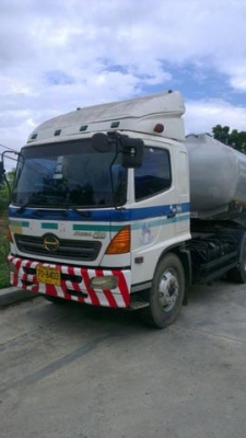 หัวลาก  260  แรง  พร้อม ถัง 14,000 ลิตร  ราคา  1,900,000  บาท