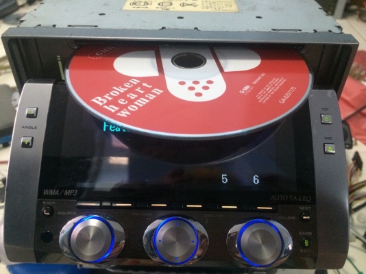 Pioneer FH-009MD Made in Japan รุ่นท็อป 24Bit จอไฟฟ้า กราฟฟิกจอขนาดใหญ่ ปรับระดับจอขึ้นลง MP3 MD CD AUX ปรีเอ้า 3 ชุด สภาพสวย มือ2 ญี่ปุ่น