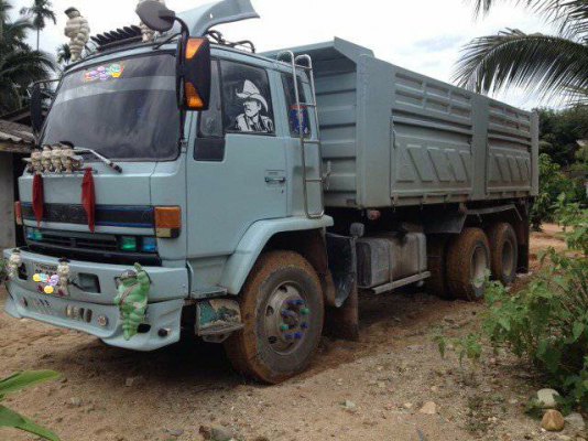 ขายรถบรรทุก 10 ล้อดัมพ์ ISUZU ROCKY 240 แรงม้าโค๊ช K มีระบบลากพ่วง ราคา 900000