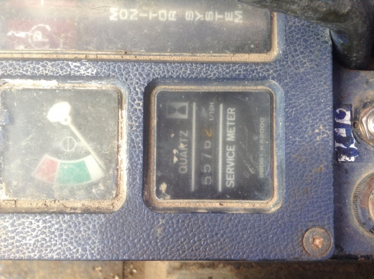 ขายรถแมคโครkomatsu pc75uu เครื่องดี ปั๊มดี แขนสไลด์ได้ มีใบอินวอย