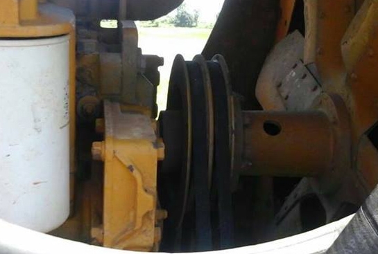 285,000 บ.ต่อรอง/// แทร็กเตอร์ตีนตะขาบ CAT D4 ** ขาย CATERPILLAR D4 แทร็กเตอร์ตีนตะขาบ เกียร์ตัด ตีนไก่ สภาพพร้อมใช้งาน BULLDOZER CATERPILLAR D4 เครื่องเดิม ปั้มเดิม ตีนไก่ เกียร์ตัด เครื่องยนต์ CAT 4สูบ เครื่องดี แน่น ปั้มดี แรงดีครับ เกียร์ดี ระบบขับเคล 285,000 บ.ต่อรอง/// แทร็กเตอร์ตีนตะขาบ CAT D4 ** ขาย CATERPILLAR D4 แทร็กเตอร์ตีนตะขาบ เกียร์ตัด ตีนไก่ สภาพพร้อมใช้งาน BULLDOZER CATERPILLAR D4 เครื่องเดิม ปั้มเดิม ตีนไก่ เกียร์ตัด เครื่องยนต์ CAT 4สูบ เครื่องดี แน่น ปั้มดี แรงดีครับ เกียร์ดี ระบบขับเคล