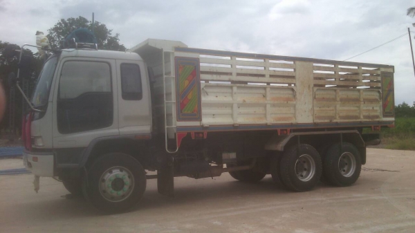 ขายรถบรรทุก 10 ล้อดัมพ์ ISUZU ROCKY 240 แรงม้าปี 2540 มีระบบลากพ่วง ราคา 1300000