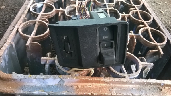 สวิทไฟหน้า e34