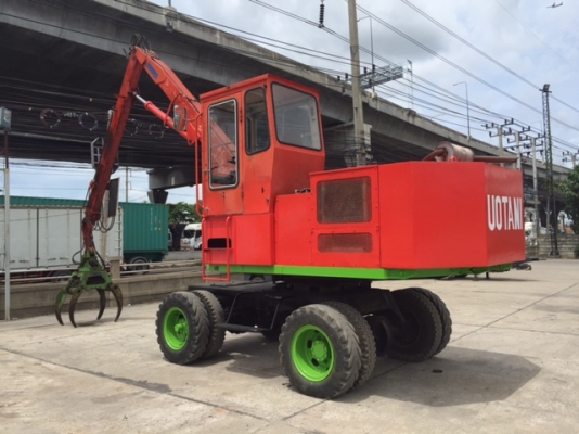 ขายรถคีบไม้ล้อยาง นำเข้าจากญี่ปุ่น