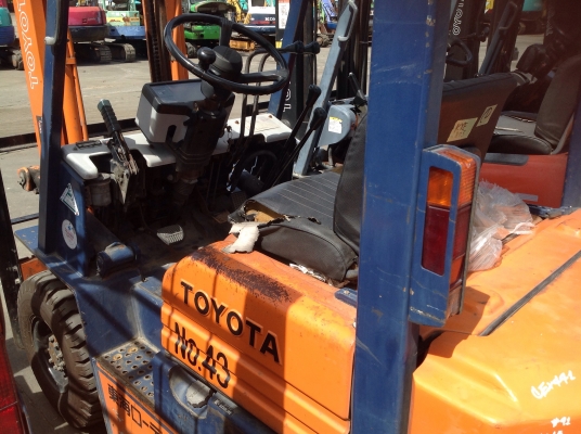 ฟอรคลีฟท์ เก่านอก TOYOTA  1.5  ton