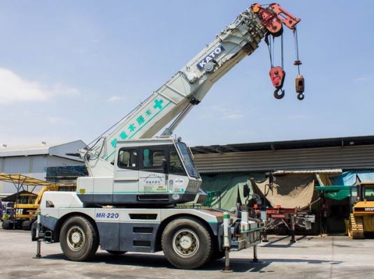 รถเครน KATO KR22H