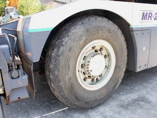 รถเครน KATO KR22H รถเครน KATO KR22H